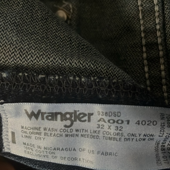 Wrangle cow boy cut jeans NWT size 32x32 - Picture 3 of 4